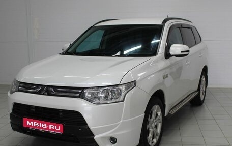 Mitsubishi Outlander III рестайлинг 3, 2014 год, 1 500 000 рублей, 1 фотография