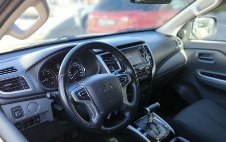 Mitsubishi L200 IV рестайлинг, 2017 год, 2 750 000 рублей, 17 фотография