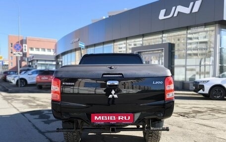 Mitsubishi L200 IV рестайлинг, 2017 год, 2 750 000 рублей, 14 фотография