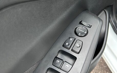 Hyundai Solaris II рестайлинг, 2017 год, 999 000 рублей, 22 фотография