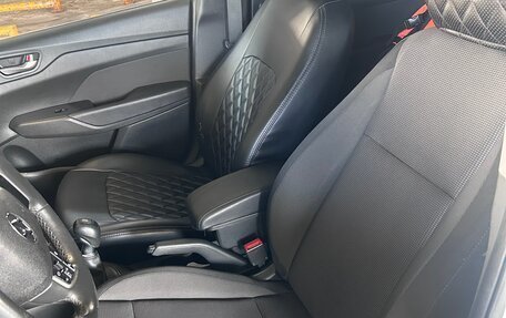 Hyundai Solaris II рестайлинг, 2017 год, 999 000 рублей, 15 фотография