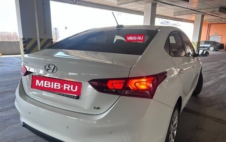 Hyundai Solaris II рестайлинг, 2017 год, 999 000 рублей, 14 фотография