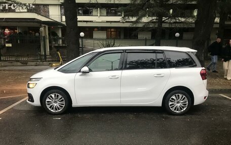 Citroen C4 Picasso II рестайлинг, 2018 год, 900 000 рублей, 3 фотография