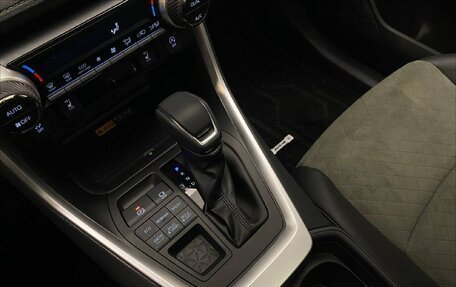 Toyota RAV4, 2025 год, 4 750 000 рублей, 12 фотография