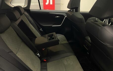 Toyota RAV4, 2025 год, 4 750 000 рублей, 21 фотография