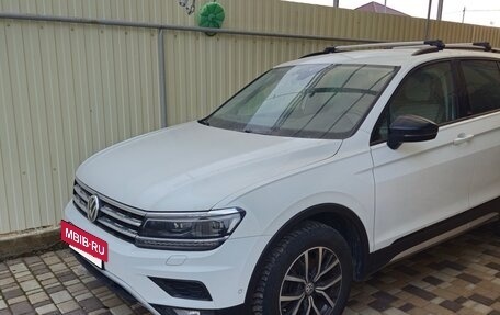 Volkswagen Tiguan II, 2019 год, 2 850 000 рублей, 2 фотография