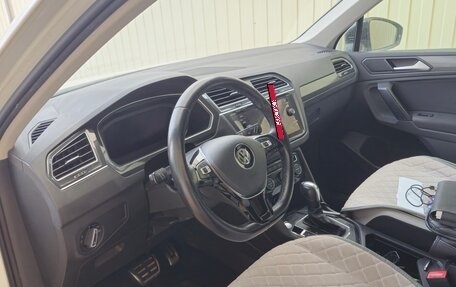 Volkswagen Tiguan II, 2019 год, 2 850 000 рублей, 4 фотография