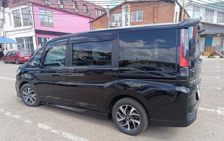 Honda Stepwgn IV, 2019 год, 2 400 000 рублей, 2 фотография