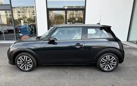 MINI Hatch, 2025 год, 4 000 010 рублей, 3 фотография