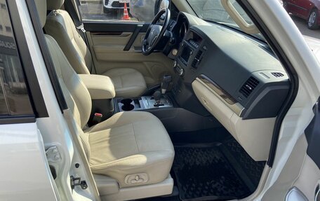 Mitsubishi Pajero IV, 2014 год, 2 348 000 рублей, 13 фотография