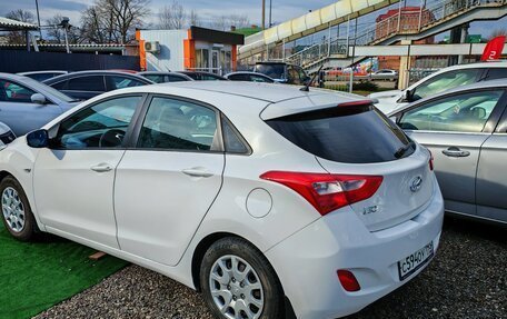 Hyundai i30 II рестайлинг, 2014 год, 1 000 000 рублей, 5 фотография