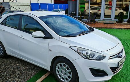 Hyundai i30 II рестайлинг, 2014 год, 1 000 000 рублей, 8 фотография