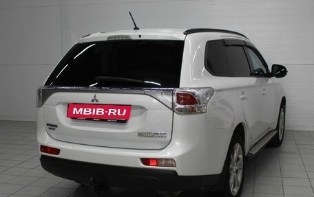 Mitsubishi Outlander III рестайлинг 3, 2014 год, 1 500 000 рублей, 6 фотография