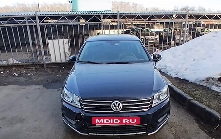 Volkswagen Passat B7, 2014 год, 900 000 рублей, 3 фотография