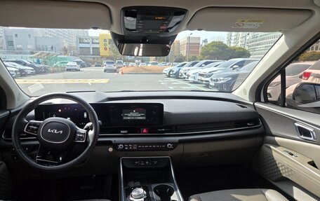 KIA Carnival, 2024 год, 6 800 000 рублей, 13 фотография