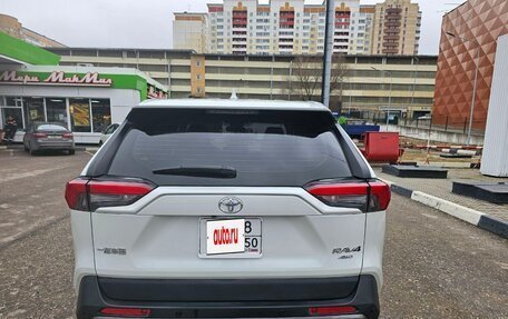 Toyota RAV4, 2021 год, 3 700 000 рублей, 4 фотография