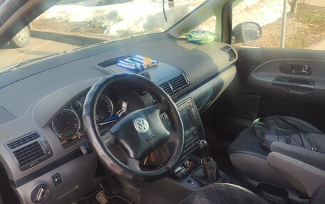 Volkswagen Sharan I рестайлинг, 2004 год, 750 000 рублей, 10 фотография