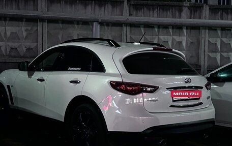 Infiniti QX70, 2015 год, 2 500 000 рублей, 3 фотография