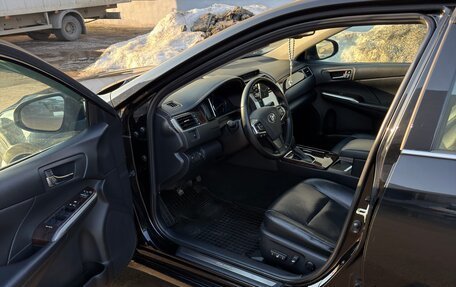 Toyota Camry, 2017 год, 2 100 000 рублей, 8 фотография