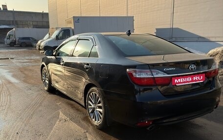 Toyota Camry, 2017 год, 2 100 000 рублей, 6 фотография