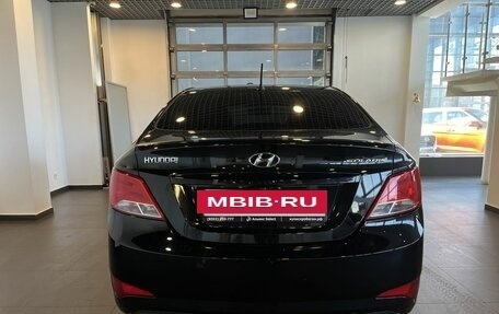 Hyundai Solaris II рестайлинг, 2015 год, 990 000 рублей, 4 фотография