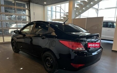 Hyundai Solaris II рестайлинг, 2015 год, 990 000 рублей, 5 фотография