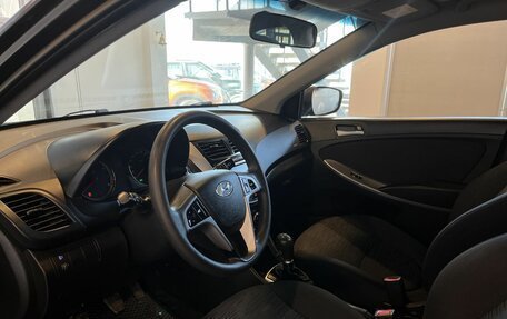 Hyundai Solaris II рестайлинг, 2015 год, 990 000 рублей, 22 фотография