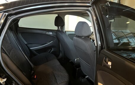 Hyundai Solaris II рестайлинг, 2015 год, 990 000 рублей, 25 фотография