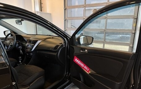 Hyundai Solaris II рестайлинг, 2015 год, 990 000 рублей, 26 фотография