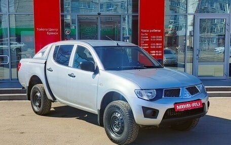 Mitsubishi L200 IV рестайлинг, 2011 год, 1 299 000 рублей, 3 фотография