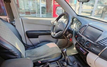 Mitsubishi L200 IV рестайлинг, 2011 год, 1 299 000 рублей, 13 фотография