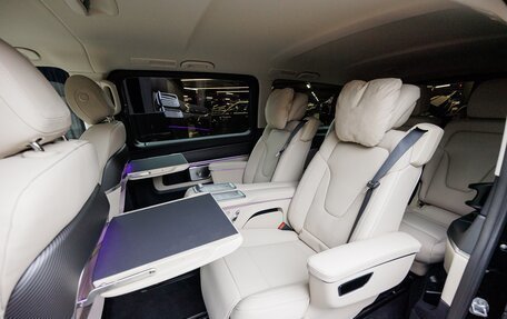 Mercedes-Benz V-Класс, 2025 год, 14 700 000 рублей, 30 фотография