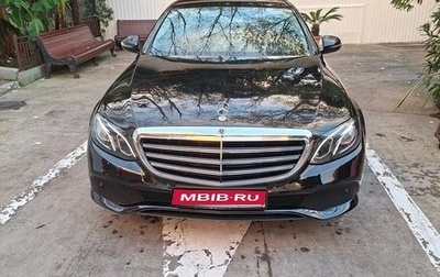 Mercedes-Benz E-Класс, 2019 год, 2 100 000 рублей, 1 фотография