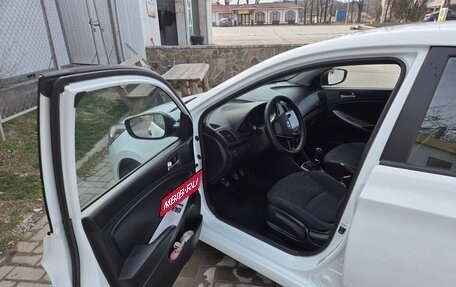 Hyundai Solaris II рестайлинг, 2014 год, 945 000 рублей, 11 фотография