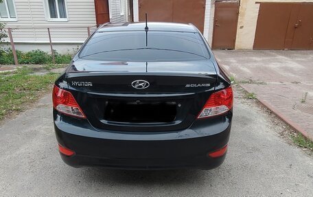 Hyundai Solaris II рестайлинг, 2013 год, 750 000 рублей, 4 фотография