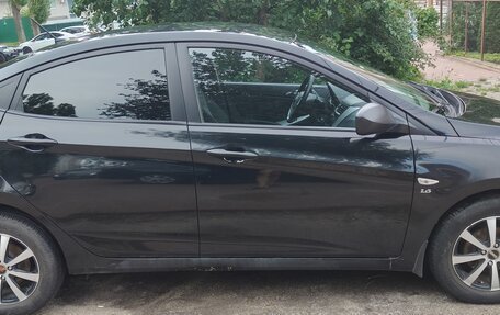 Hyundai Solaris II рестайлинг, 2013 год, 750 000 рублей, 5 фотография