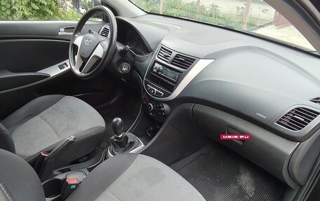 Hyundai Solaris II рестайлинг, 2013 год, 750 000 рублей, 8 фотография