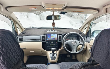 Toyota Corolla Spacio II, 2003 год, 770 000 рублей, 23 фотография