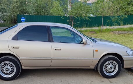 Toyota Camry, 2000 год, 500 000 рублей, 11 фотография