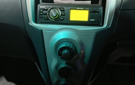 Toyota Vitz, 2005 год, 500 000 рублей, 15 фотография