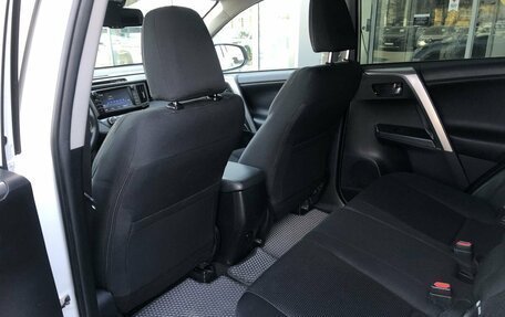 Toyota RAV4, 2017 год, 2 650 000 рублей, 11 фотография