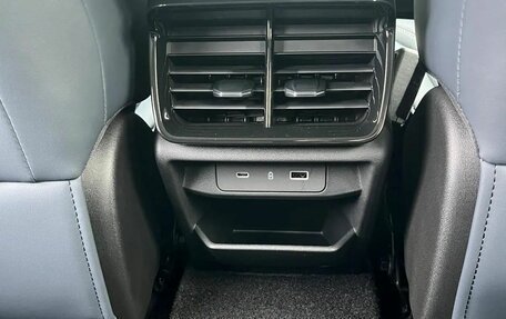 Geely Atlas, 2025 год, 3 449 990 рублей, 8 фотография