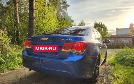Chevrolet Cruze II, 2011 год, 800 000 рублей, 11 фотография