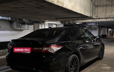 Toyota Camry, 2019 год, 3 200 000 рублей, 6 фотография