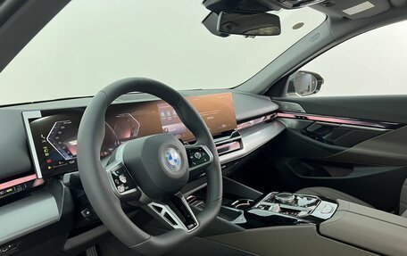 BMW 5 серия, 2025 год, 8 390 000 рублей, 8 фотография