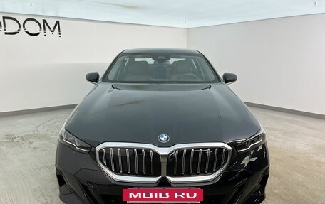 BMW 5 серия, 2025 год, 8 390 000 рублей, 3 фотография