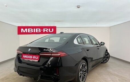 BMW 5 серия, 2025 год, 8 390 000 рублей, 4 фотография