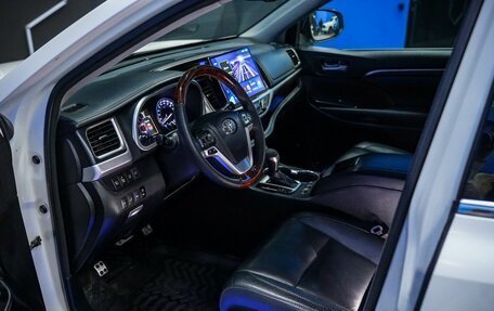 Toyota Highlander III, 2014 год, 2 920 000 рублей, 11 фотография