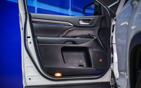 Toyota Highlander III, 2014 год, 2 920 000 рублей, 15 фотография