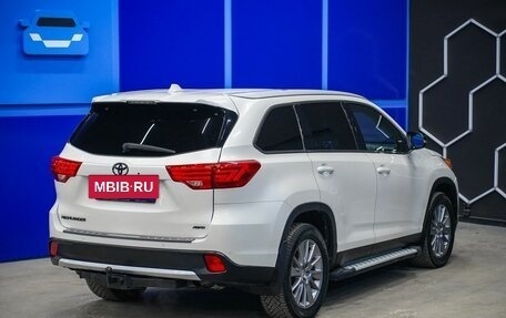 Toyota Highlander III, 2014 год, 2 920 000 рублей, 7 фотография